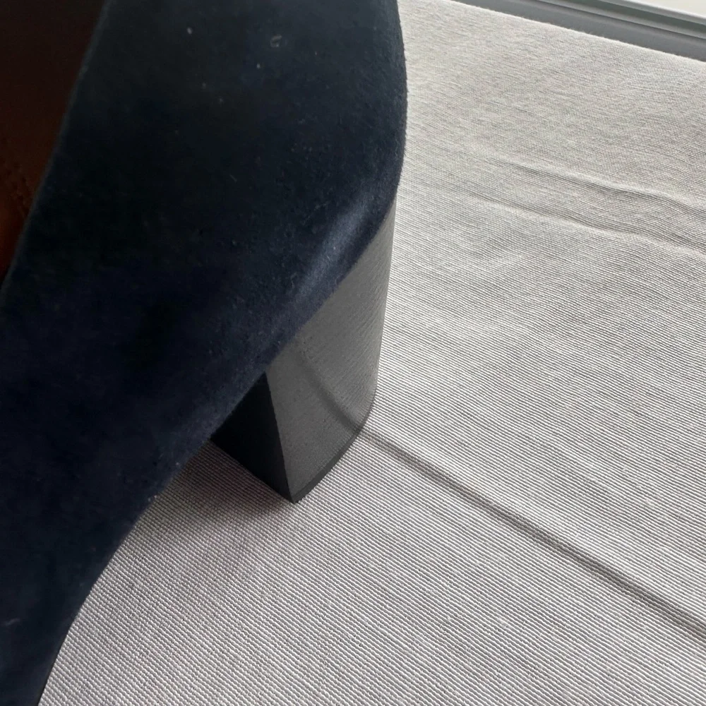 👠Clarks size 9.5 suede pump NWT👠 - Picture 9 of 11